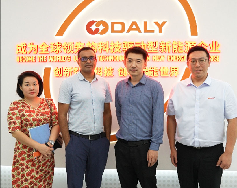 lQLPJxa00sur-pDNBDDNAl-wj_XT7GyYgHEDKVPQcECqAA_607_1072